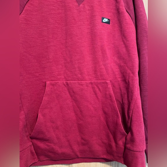 Nike Sweatshirt Men's Red Sportswear Optic Crew Neck Pullover Sweater - Picture 4 of 11